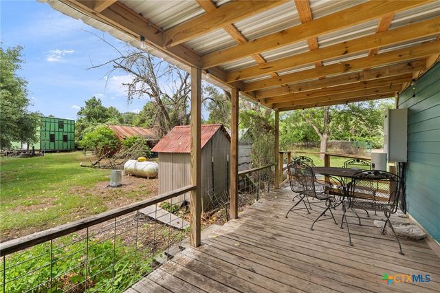 10843 US Highway 90, Harwood, TX 78632