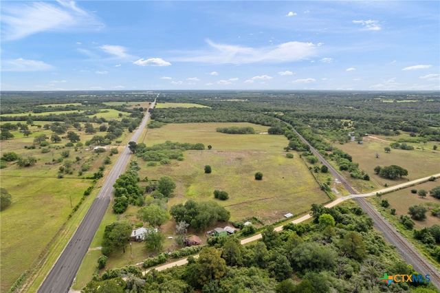 10843 US Highway 90, Harwood, TX 78632