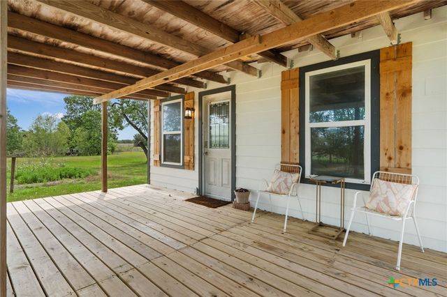 10843 US Highway 90, Harwood, TX 78632