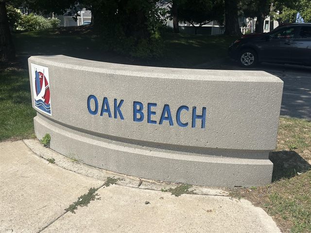 222 Oak Street, South Haven, MI 49090