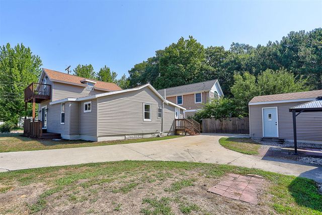222 Oak Street, South Haven, MI 49090