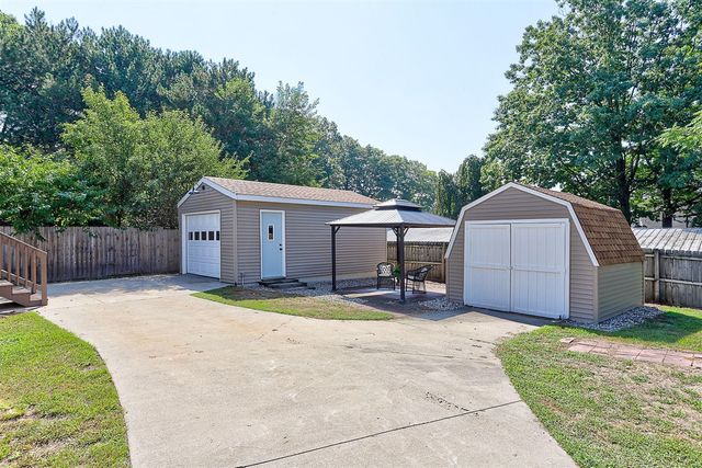 222 Oak Street, South Haven, MI 49090