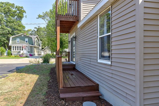 222 Oak Street, South Haven, MI 49090