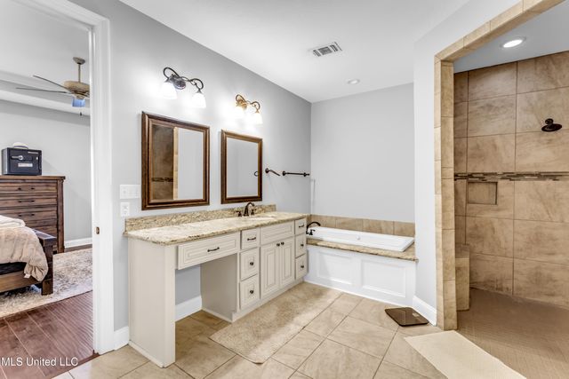 712 Champagne Drive, Biloxi, MS 39532