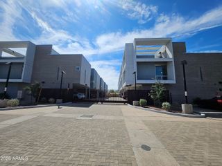 520 S ROOSEVELT Street 1004, Tempe, AZ 85281