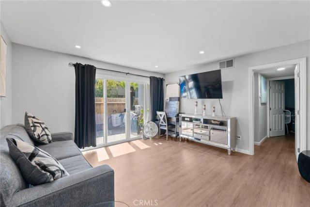 2511 W Sunflower P4, Santa Ana, CA 92704