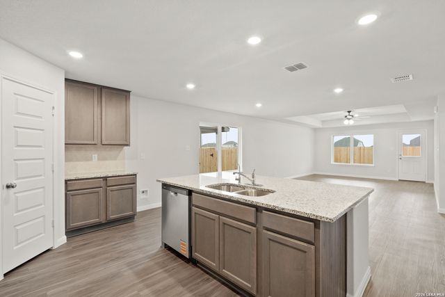 1221 Sweden, Seguin, TX 78155