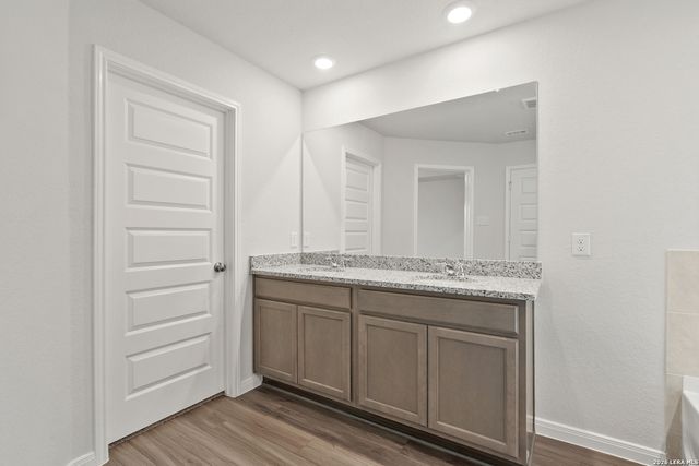 1221 Sweden, Seguin, TX 78155
