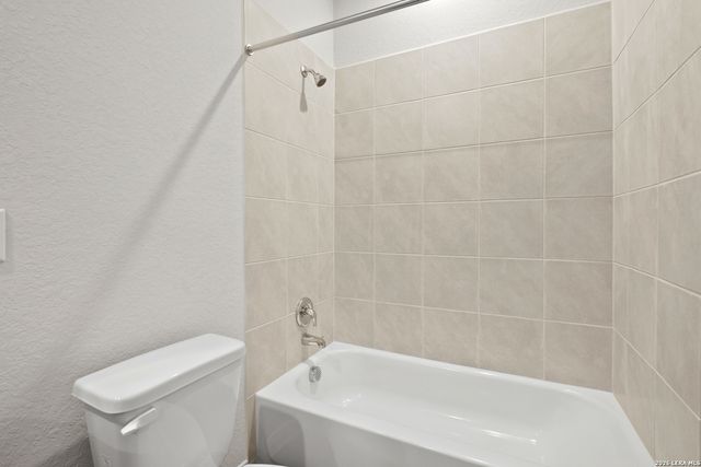 1221 Sweden, Seguin, TX 78155