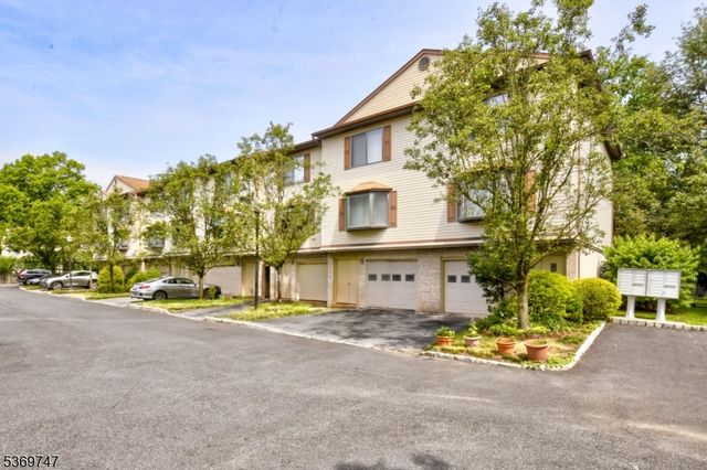 201 Watchung Ave 20, Bloomfield Twp., NJ 07003
