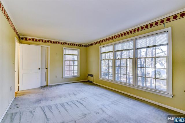 15 Overlook Road, Caldwell, NJ 07006