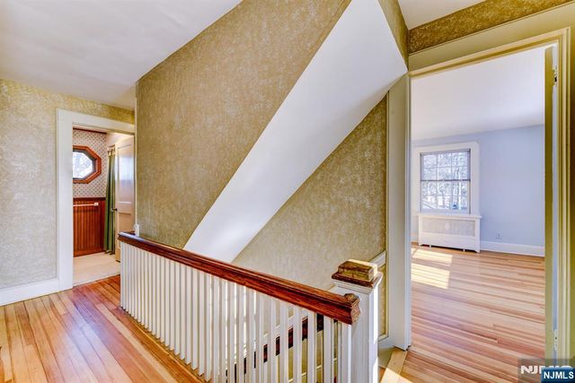 15 Overlook Road, Caldwell, NJ 07006