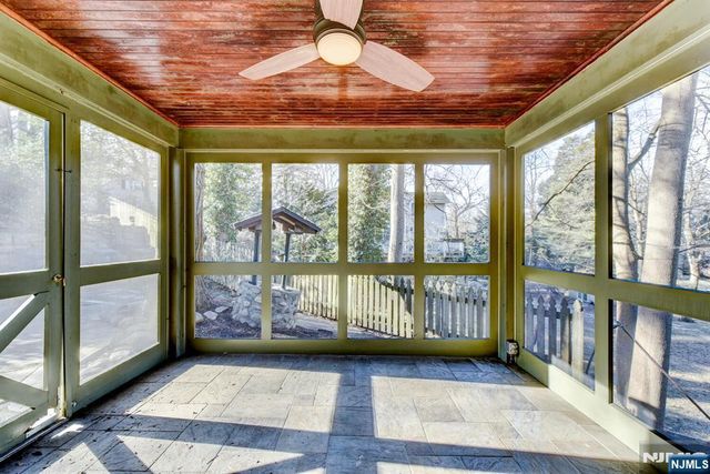 15 Overlook Road, Caldwell, NJ 07006