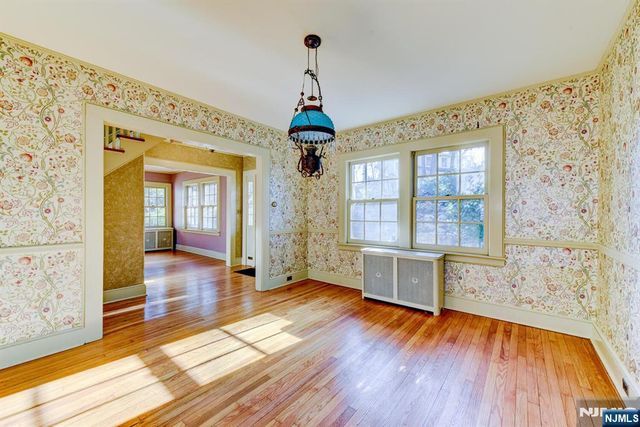 15 Overlook Road, Caldwell, NJ 07006