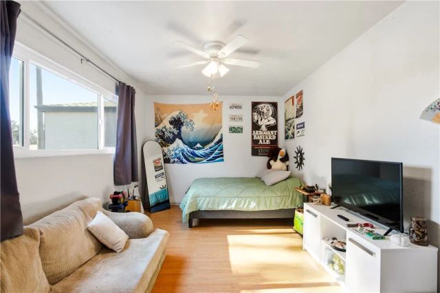 207 E Morningside Street, Long Beach, CA 90805