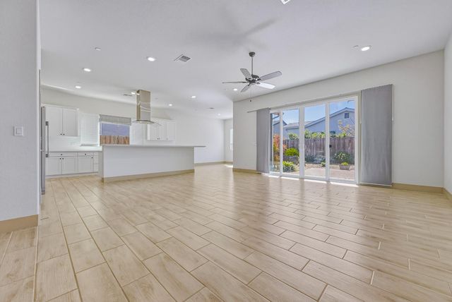 2446 Valverde Dr, Merced, CA 95340