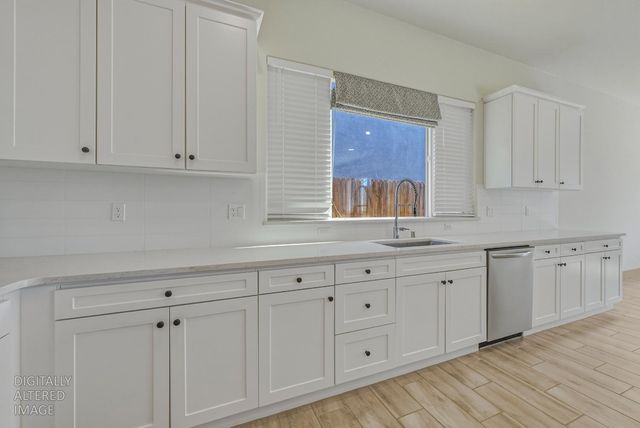 2446 Valverde Dr, Merced, CA 95340