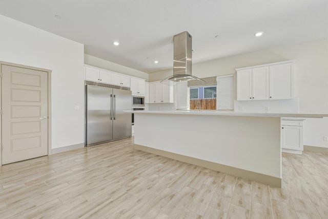 2446 Valverde Dr, Merced, CA 95340