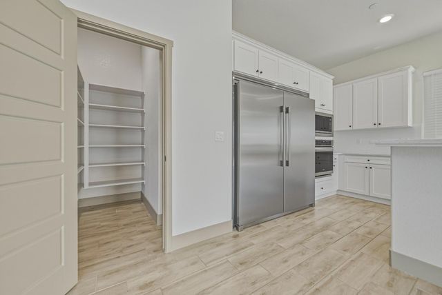 2446 Valverde Dr, Merced, CA 95340