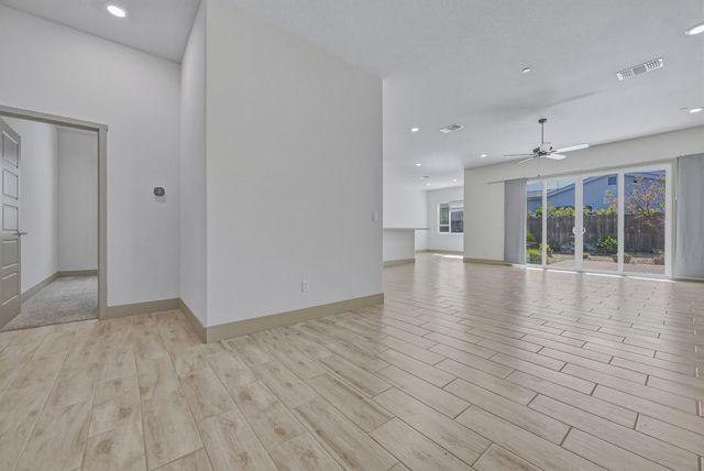 2446 Valverde Dr, Merced, CA 95340