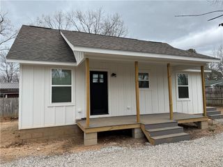 313 Douglas Street, Berryville, AR 72616