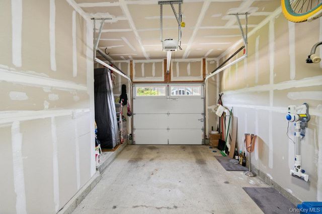 1 Willow Terrace, Coram, NY 11727