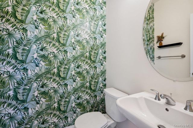 1 Willow Terrace, Coram, NY 11727