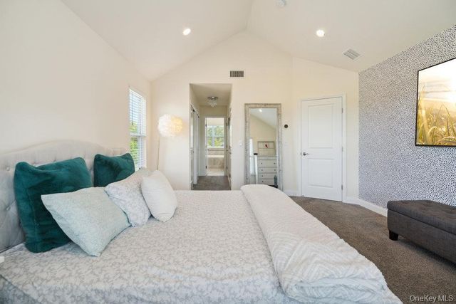 1 Willow Terrace, Coram, NY 11727