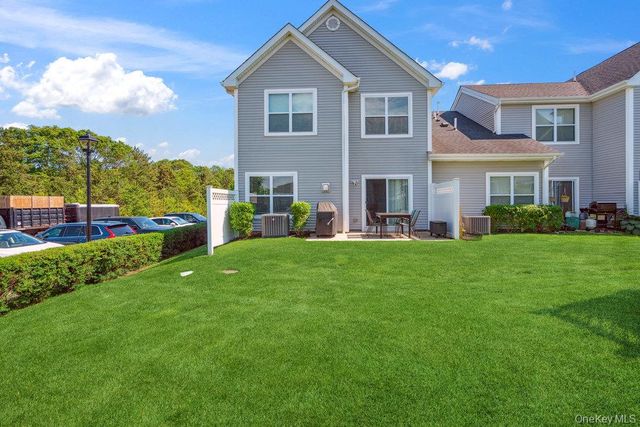 1 Willow Terrace, Coram, NY 11727