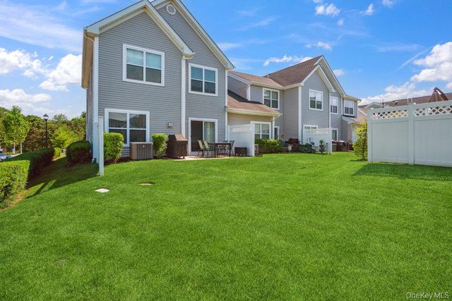 1 Willow Terrace, Coram, NY 11727