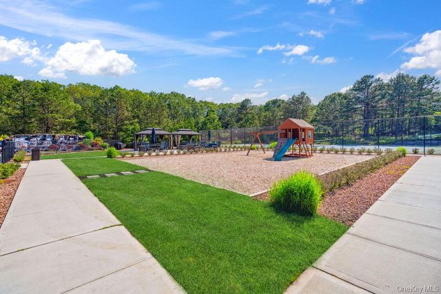 1 Willow Terrace, Coram, NY 11727