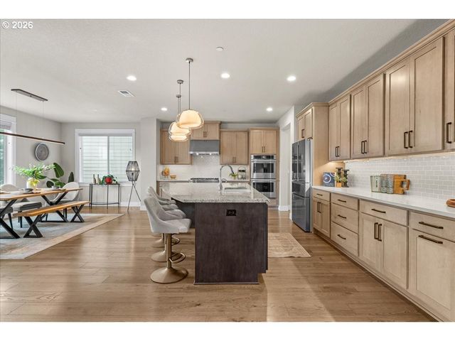 6114 Nw OLYMPIC St, Camas, WA 98607