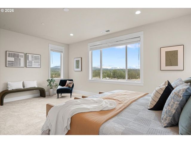 6114 Nw OLYMPIC St, Camas, WA 98607