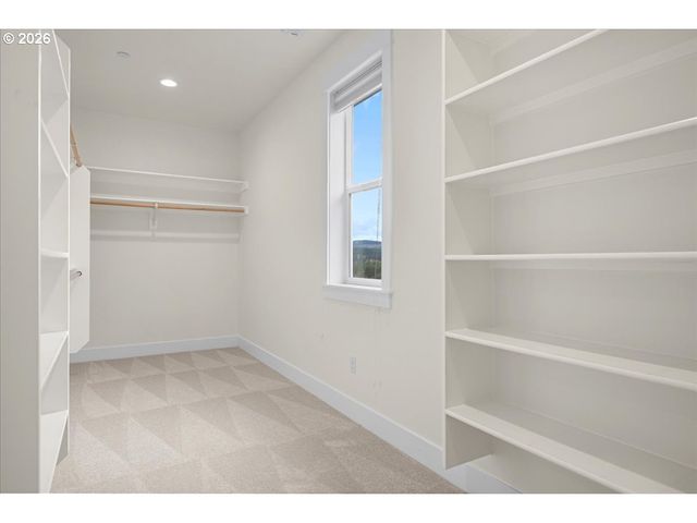 6114 Nw OLYMPIC St, Camas, WA 98607