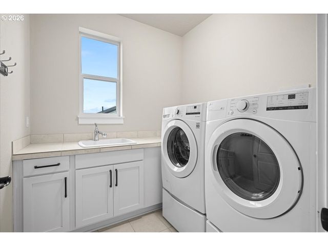 6114 Nw OLYMPIC St, Camas, WA 98607