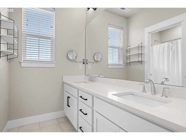 6114 Nw OLYMPIC St, Camas, WA 98607