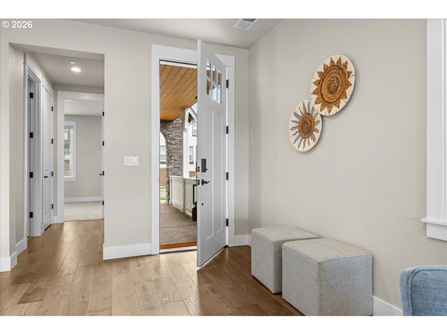 6114 Nw OLYMPIC St, Camas, WA 98607