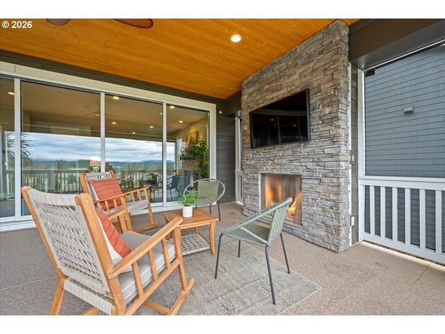 6114 Nw OLYMPIC St, Camas, WA 98607