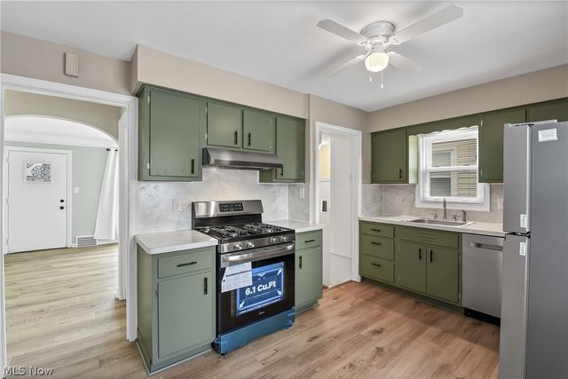 6207 Delora Avenue, Brooklyn, OH 44144
