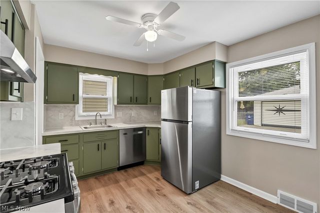 6207 Delora Avenue, Brooklyn, OH 44144