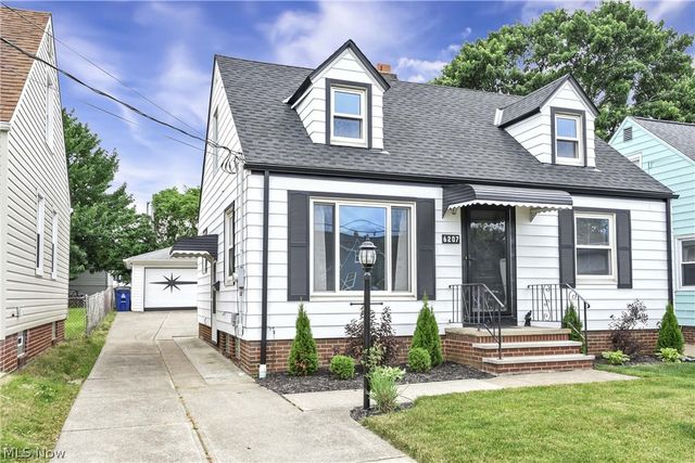 6207 Delora Avenue, Brooklyn, OH 44144