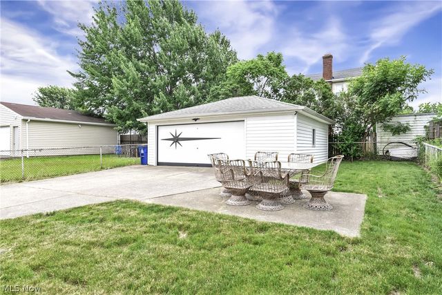 6207 Delora Avenue, Brooklyn, OH 44144