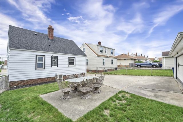 6207 Delora Avenue, Brooklyn, OH 44144