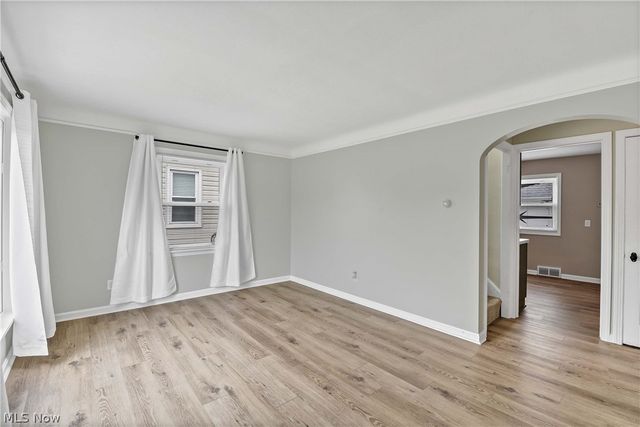 6207 Delora Avenue, Brooklyn, OH 44144