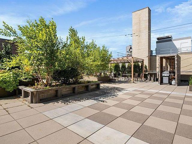 9 W Franklin Avenue 306, Minneapolis, MN 55404
