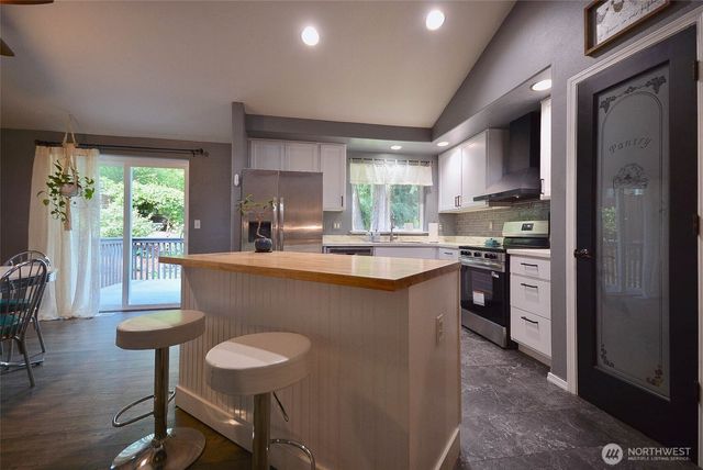 22013 Bluewater Drive SE, Yelm, WA 98597