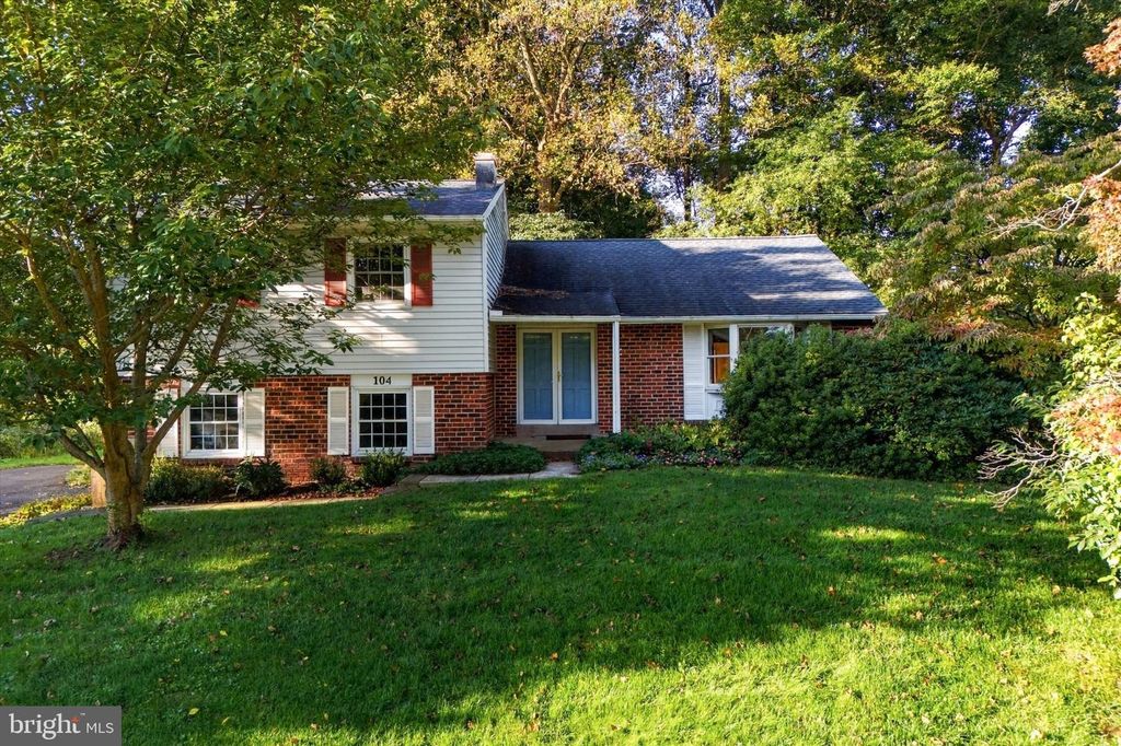 104 CLARRIGE DR #, WILLOW GROVE, PA 19090 — exterior