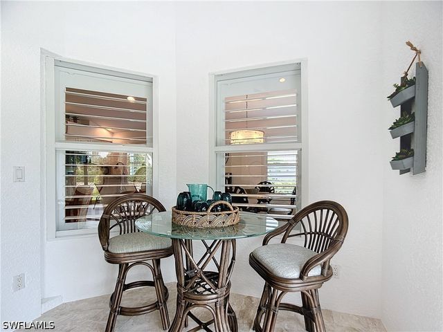 8452 Indian Wells WAY, Naples, FL 34113