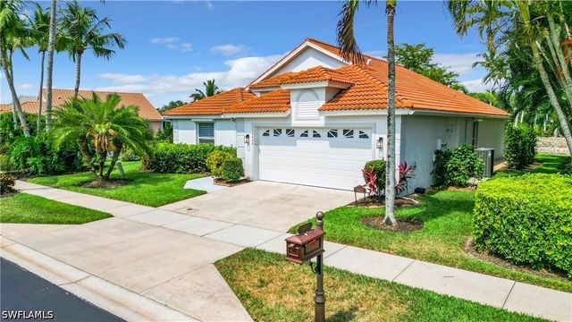 8452 Indian Wells WAY, Naples, FL 34113