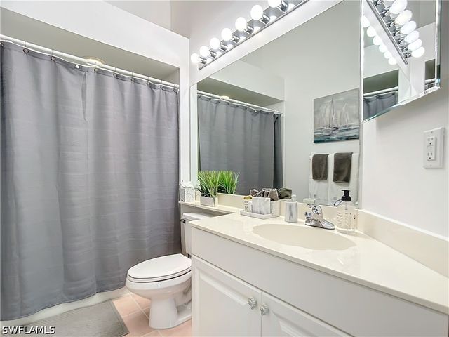 8452 Indian Wells WAY, Naples, FL 34113